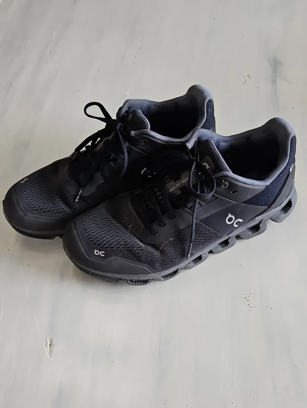 Size 11 Men's Black On Running Cloud 2 Running Shoes In Good Conditon